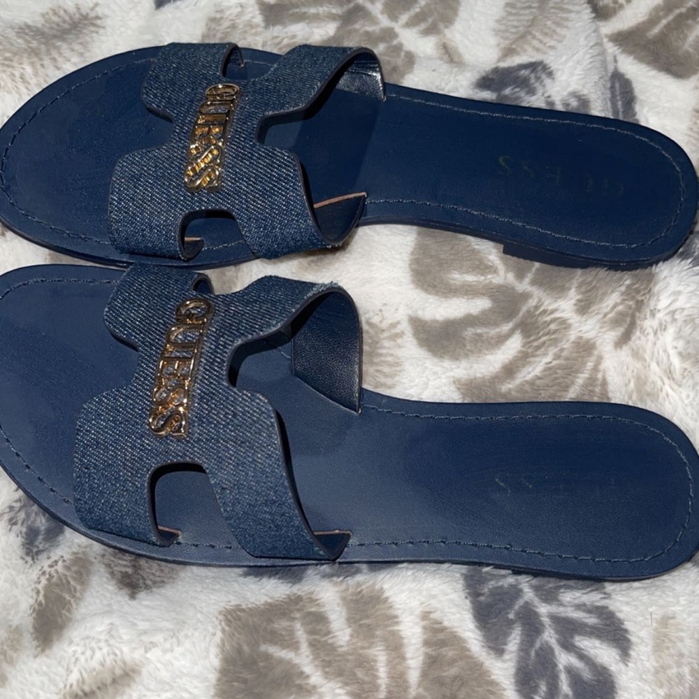 Guess sandals